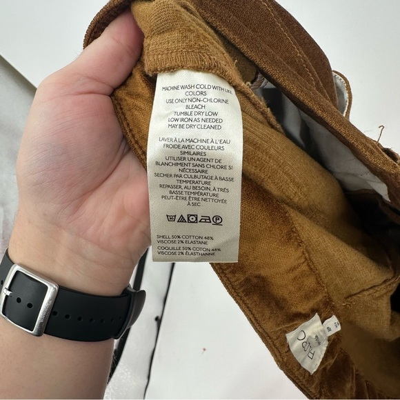 NEW The Adi Mid-Rise Relaxed Flare Jeans by Pilcro Velvet Edition Brown Size 32P - Picture 5 of 8